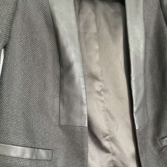 Finders keepers black blazer with leather detail - Picture 5 of 7